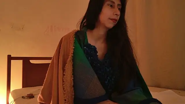 Snapshot of MoonLipsON- chatting on 07-02-26, 03:23 MoonLipsON- online show from 07-02-26, 03:23