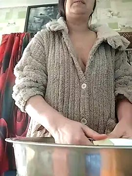 Snapshot of XLyxBabyLoveX chatting on 12-16-25, 07:02 XLyxBabyLoveX online show from 12-16-25, 07:02