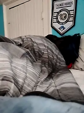 Snapshot of coach7823 chatting on 12-18-25, 04:13 coach7823 online show from 12-18-25, 04:13