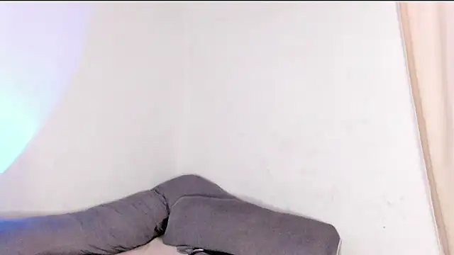 Snapshot of Nyxaraaa chatting on 12-14-25, 05:18 Nyxaraaa online show from 12-14-25, 05:18