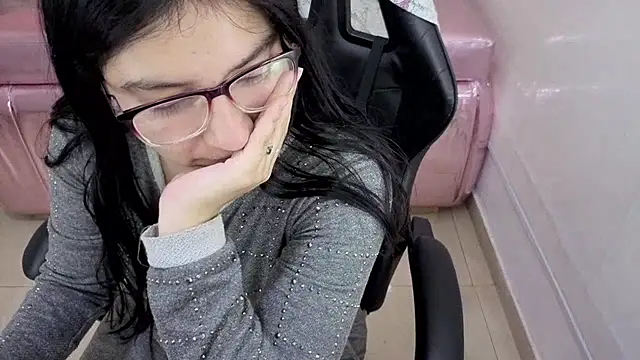 eva smit t online show from 03-26-26, 02:39