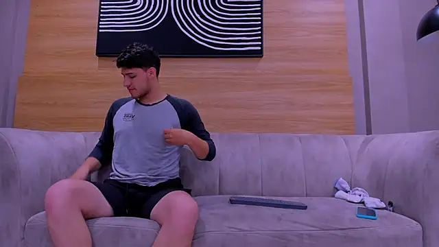 Snapshot of big__friends chatting on 12-05-25, 01:52 big friends online show from 12-05-25, 01:52