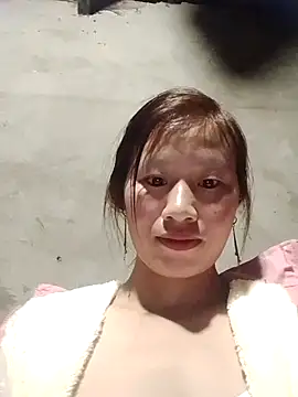 Snapshot of Meyyy09 chatting on 12-05-25, 04:14 Meyyy09 online show from 12-05-25, 04:14