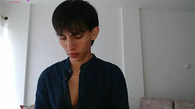 Snapshot of andrew_courtzz chatting on 12-15-25, 07:07 andrew courtzz online show from 12-15-25, 07:07