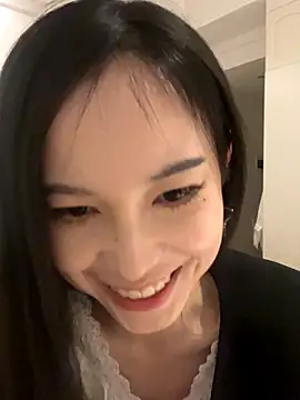 Snapshot of DD-52 chatting on 12-15-25, 11:36 DD-52 online show from 12-15-25, 11:36