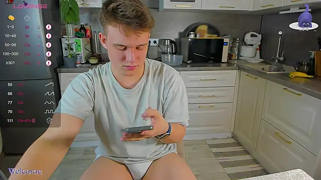 Snapshot of fruitninjaga chatting on 12-04-25, 06:55 fruitninjaga online show from 12-04-25, 06:55