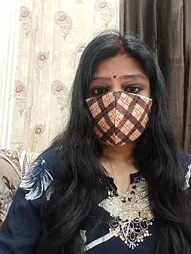 Snapshot of desiriya14 chatting on 12-22-25, 08:44 desiriya14 online show from 12-22-25, 08:44