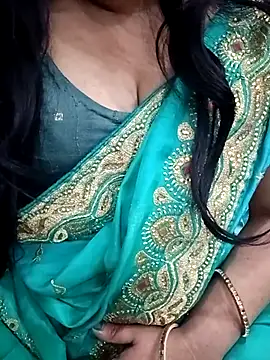 Snapshot of desiriya14 chatting on 01-13-26, 09:58 desiriya14 online show from 01-13-26, 09:58