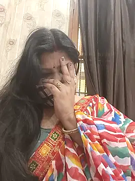 Snapshot of desiriya14 chatting on 01-17-26, 09:36 desiriya14 online show from 01-17-26, 09:36