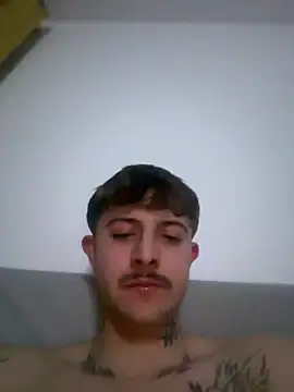 Snapshot of Jason_offizell chatting on 02-12-26, 10:27 Jason offizell online show from 02-12-26, 10:27