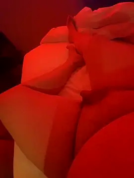 Snapshot of xm0rtix chatting on 02-18-26, 09:55 xm0rtix online show from 02-18-26, 09:55