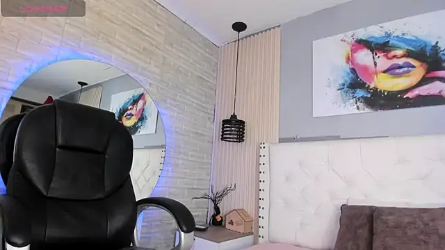 ariana  rosse online show from 04-18-26, 03:10