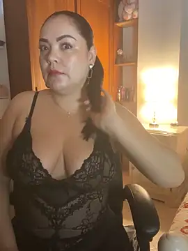 Snapshot of EmiHarrys chatting on 03-19-26, 09:57 EmiHarrys online show from 03-19-26, 09:57