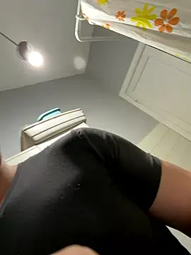 Snapshot of CharlyAlfa22 chatting on 01-09-26, 04:21 CharlyAlfa22 online show from 01-09-26, 04:21