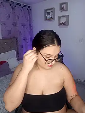 Snapshot of Valeriaa_21 chatting on 03-01-26, 05:26 Valeriaa 21 online show from 03-01-26, 05:26