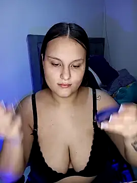 Valeriaa 21 online show from 06-22-26, 07:33