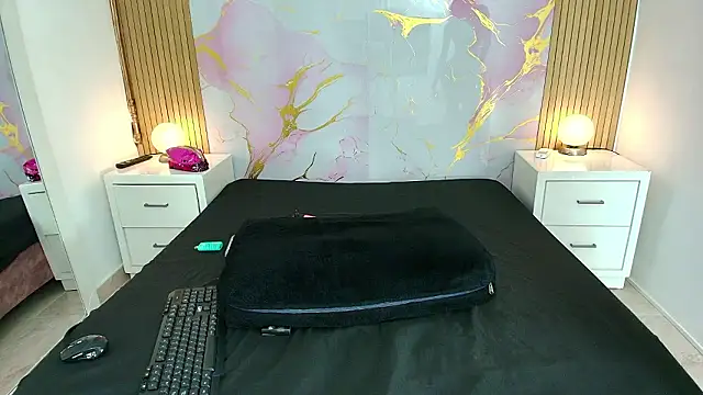 AprillRoss online show from 03-10-26, 12:21