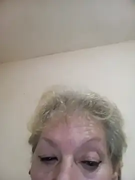 Snapshot of Calypso-Loove chatting on 12-05-25, 01:20 Calypso-Loove online show from 12-05-25, 01:20