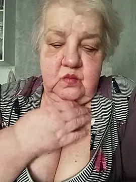 HapinessLovee online show from 02-11-26, 09:25