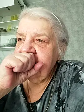 HapinessLovee online show from 04-19-26, 10:58