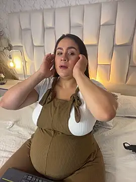 Snapshot of LissaBaker chatting on 02-11-26, 09:58 LissaBaker online show from 02-11-26, 09:58