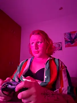 Snapshot of alien_ate_red chatting on 12-16-25, 12:59 alien ate red online show from 12-16-25, 12:59