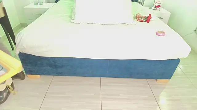 Snapshot of Velora_nigth chatting on 12-18-25, 11:05 Velora nigth online show from 12-18-25, 11:05