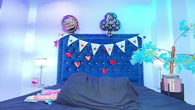 Snapshot of Velora_nigth chatting on 02-19-26, 12:06 Velora nigth online show from 02-19-26, 12:06