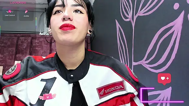 Snapshot of Kiara_Fox__ chatting on 02-02-26, 10:30 Kiara Fox online show from 02-02-26, 10:30