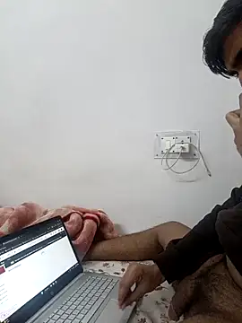 Snapshot of Bigdickboy2406 chatting on 12-15-25, 06:12 Bigdickboy2406 online show from 12-15-25, 06:12