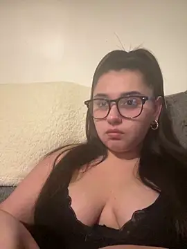 Snapshot of Wild_Busty_Niyah_XX chatting on 12-21-25, 09:55 Wild Busty Niyah XX online show from 12-21-25, 09:55