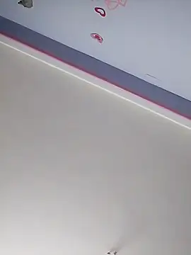 daisytaylorx1 online show from 03-12-26, 06:25