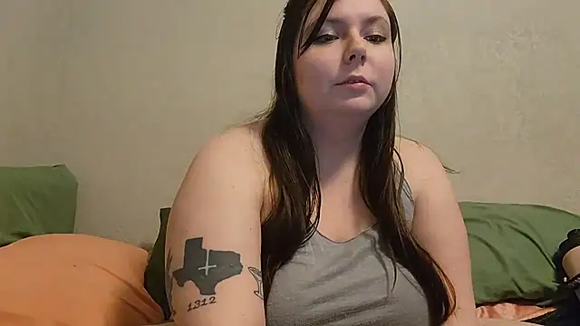 Snapshot of cupcakeclown chatting on 02-12-26, 04:40 cupcakeclown online show from 02-12-26, 04:40