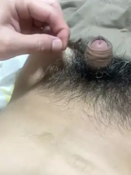 hairylittledic online show from 07-18-26, 10:52