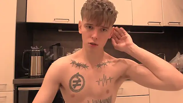 Snapshot of Fredd_Xanders chatting on 12-05-25, 03:26 Fredd Xanders online show from 12-05-25, 03:26