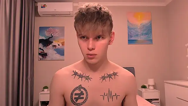 Snapshot of Fredd_Xanders chatting on 12-14-25, 06:56 Fredd Xanders online show from 12-14-25, 06:56