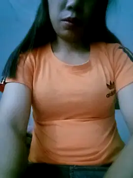 Snapshot of anna-can chatting on 12-14-25, 02:44 anna-can online show from 12-14-25, 02:44