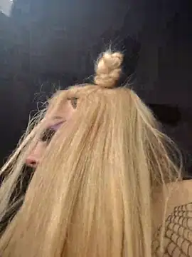 Snapshot of SpiderRose chatting on 12-16-25, 06:07 SpiderRose online show from 12-16-25, 06:07