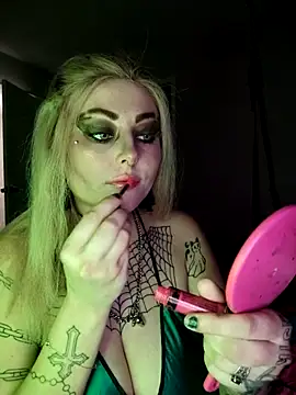 Snapshot of SpiderRose chatting on 02-10-26, 11:31 SpiderRose online show from 02-10-26, 11:31