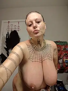 SpiderRose online show from 04-21-26, 02:37