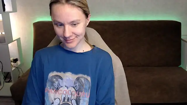 MiaBun1 online show from 05-12-26, 03:36
