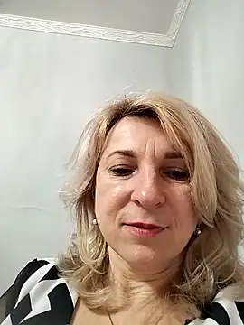 Snapshot of AhlyssaLove1155 chatting on 12-13-25, 07:53 AhlyssaLove1155 online show from 12-13-25, 07:53