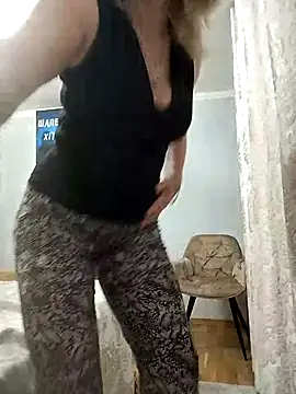 AhlyssaLove1155 online show from 04-21-26, 02:51