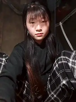 hinata-xx online show from 12-22-25, 11:29