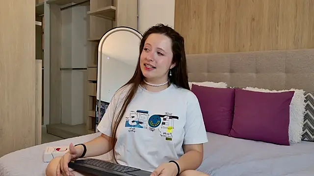 BellaFlecher online show from 03-09-26, 01:26