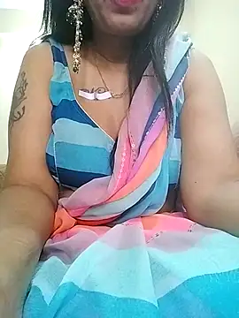 Snapshot of Nisharanilovee chatting on 01-13-26, 11:04 Nisharanilovee online show from 01-13-26, 11:04