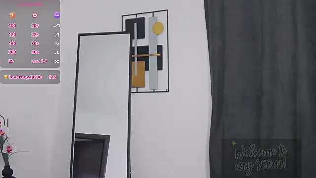 SoniaMoonnnn online show from 01-15-26, 04:44