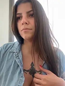 Snapshot of lililovexx chatting on 01-17-26, 03:17 lililovexx online show from 01-17-26, 03:17