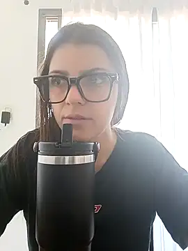 Snapshot of lililovexx chatting on 02-01-26, 01:09 lililovexx online show from 02-01-26, 01:09