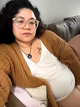 VanesssaMilf  online show from 02-09-26, 03:49